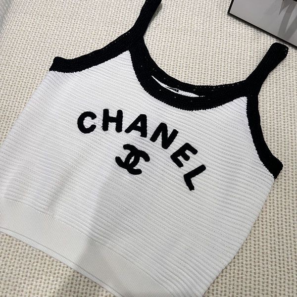 鎖骨美人さんはマストBUY シャネル 偽物 トップス shu75331